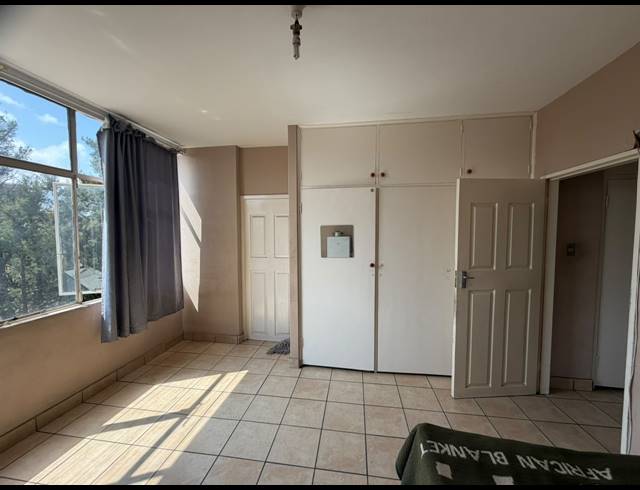 3 BEDROOM APARTMENT FOR SALE IN SUNNYSIDE